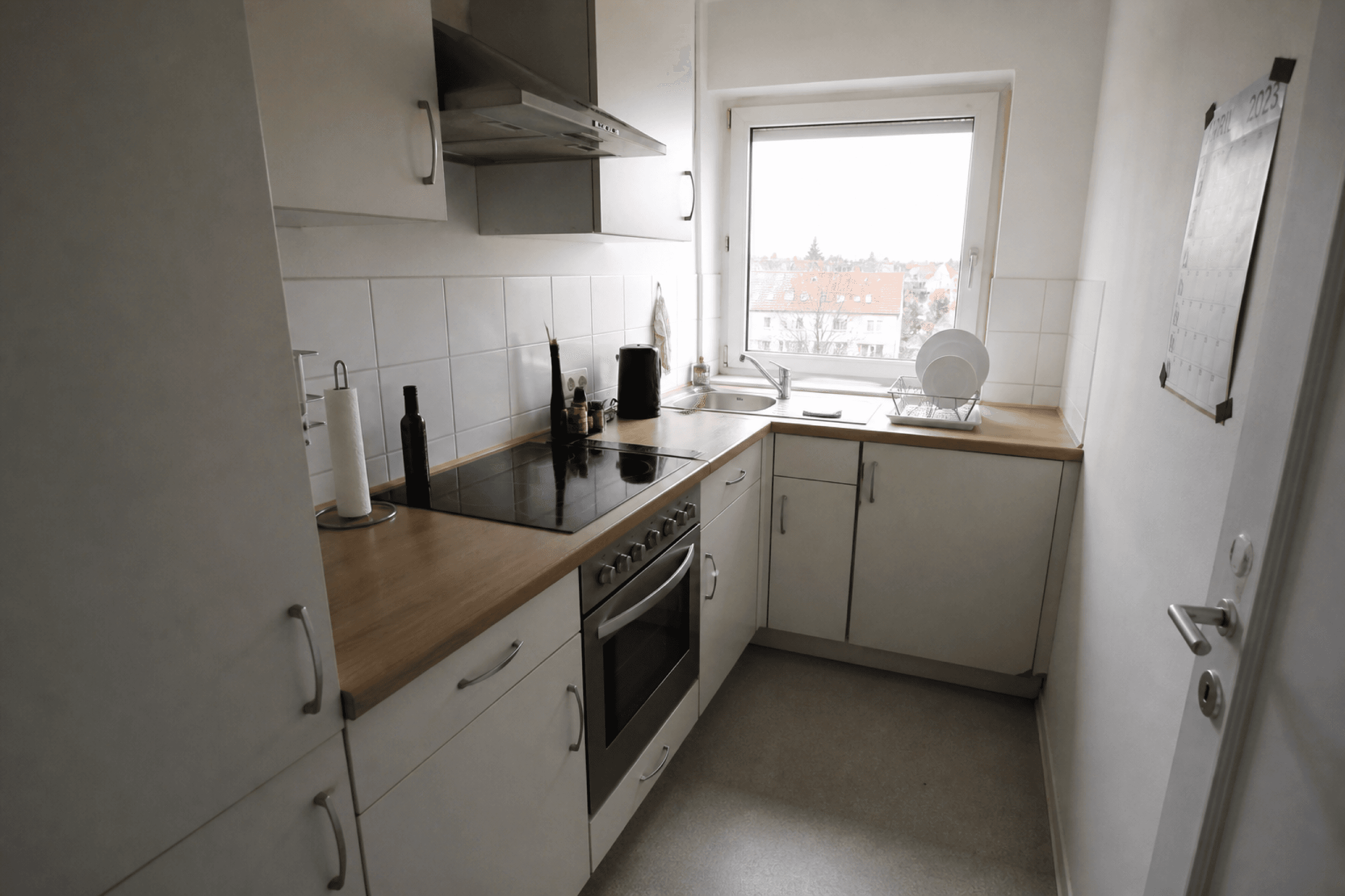 Einbauküche mit Dachblick